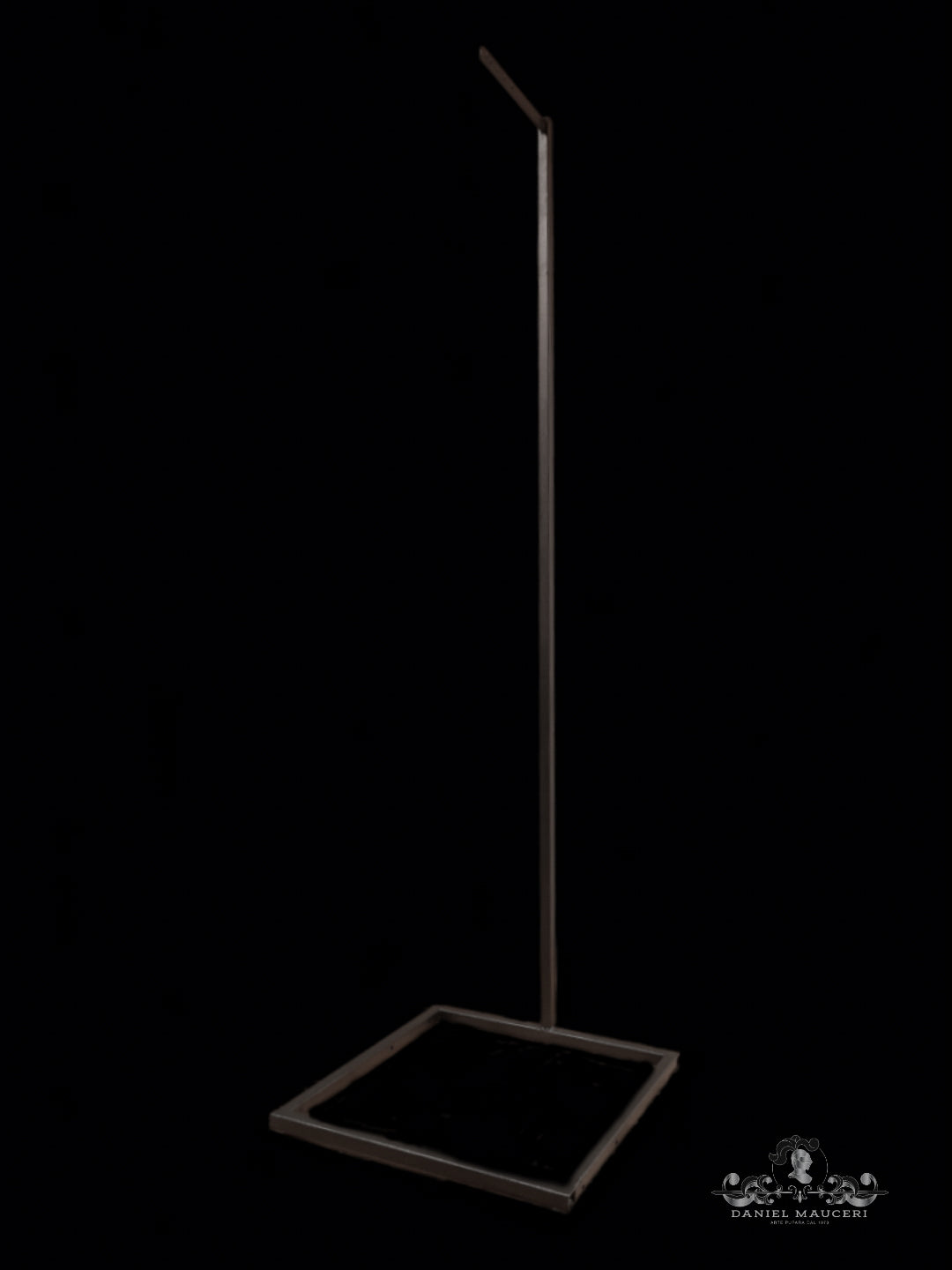 Piedistallo per Pupo siciliano